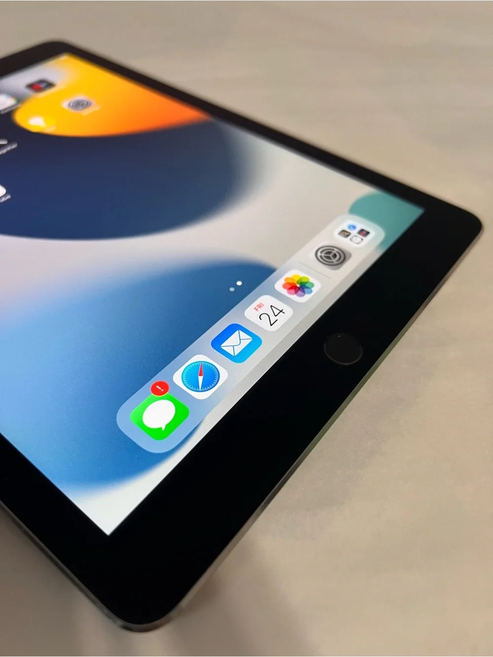Apple iPad Air Silver 64GB - WiFi